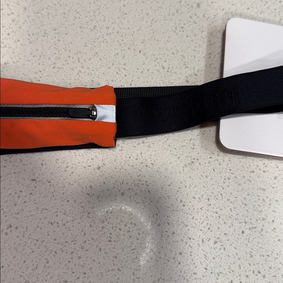 Lululemon Fast & Free Run Belt Mini S/M Warm/Coral Black - Picture 3 of 7